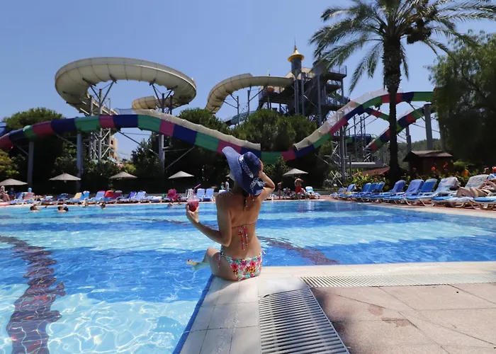 فندق Aqua Fantasy Aquapark & 5*