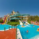 Hotel Aqua Fantasy Aquapark & 5*