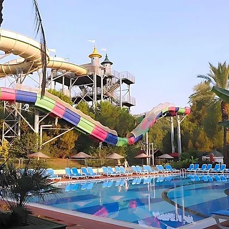 Aqua Fantasy Aquapark & 5* Kusadası