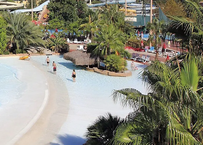 Aqua Fantasy Aquapark & 5* Kuşadası